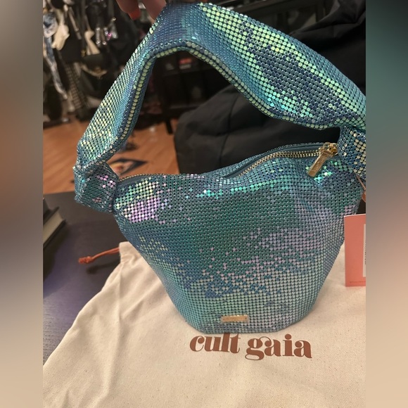 CULT GAIA Gia Shoulder Bag in Pale Sky - Picture 6 of 7